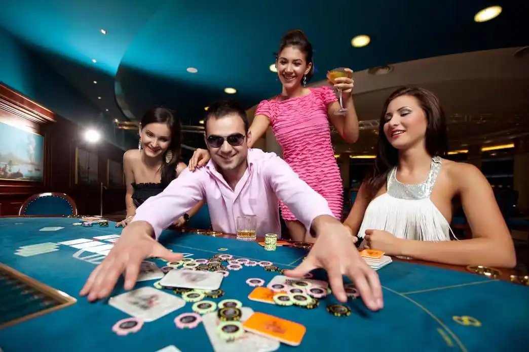 v99v APP ဂိမ်းအမျိုးအစားများ Sportsbook Live Casino Slots Esports
